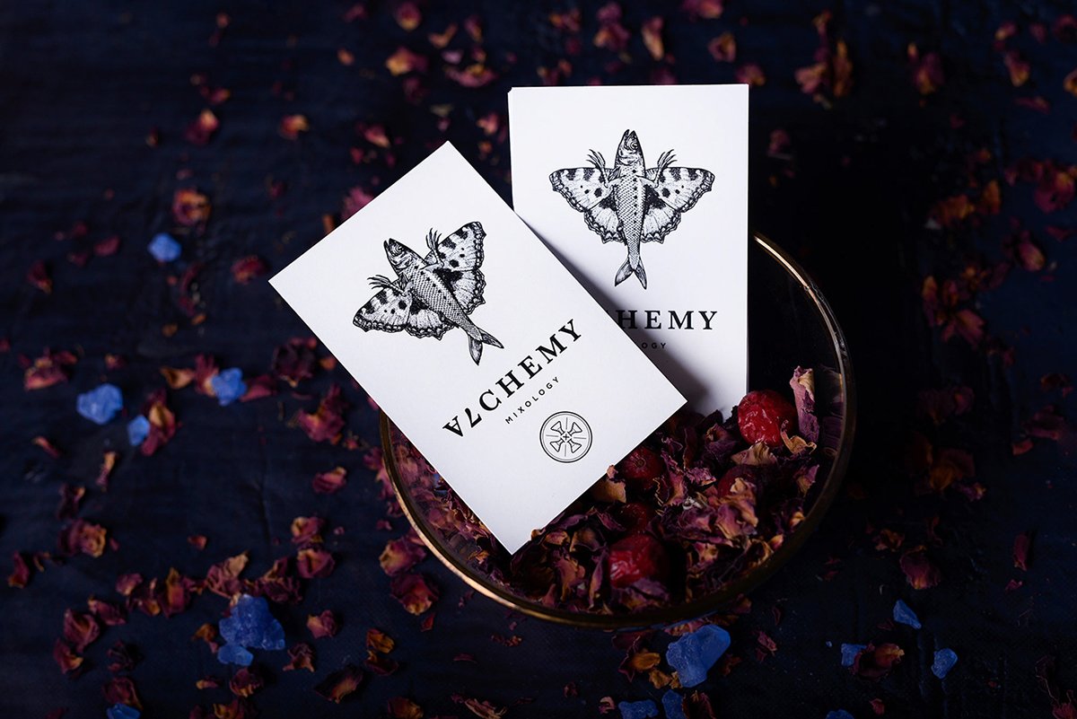 Alchemy Bar雞尾酒酒吧品牌設(shè)計(jì)欣賞,酒吧品牌設(shè)計(jì)，餐飲品牌設(shè)計(jì)，酒吧品牌策劃，酒吧品牌全案策劃，餐飲品牌策劃，深圳品牌設(shè)計(jì)，深圳品牌策劃，深圳品牌全案策劃，深圳品牌形象塑造，深圳包裝設(shè)計(jì)的，左右格局