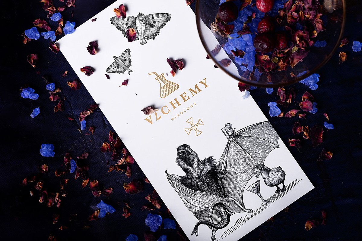Alchemy Bar雞尾酒酒吧品牌設(shè)計(jì)欣賞,酒吧品牌設(shè)計(jì)，餐飲品牌設(shè)計(jì)，酒吧空間設(shè)計(jì)，酒吧品牌策劃，酒吧品牌全案策劃，餐飲品牌策劃，深圳品牌設(shè)計(jì)，深圳品牌策劃，深圳品牌全案策劃，深圳品牌形象塑造，深圳包裝設(shè)計(jì)，深圳空間設(shè)計(jì)，左右格局