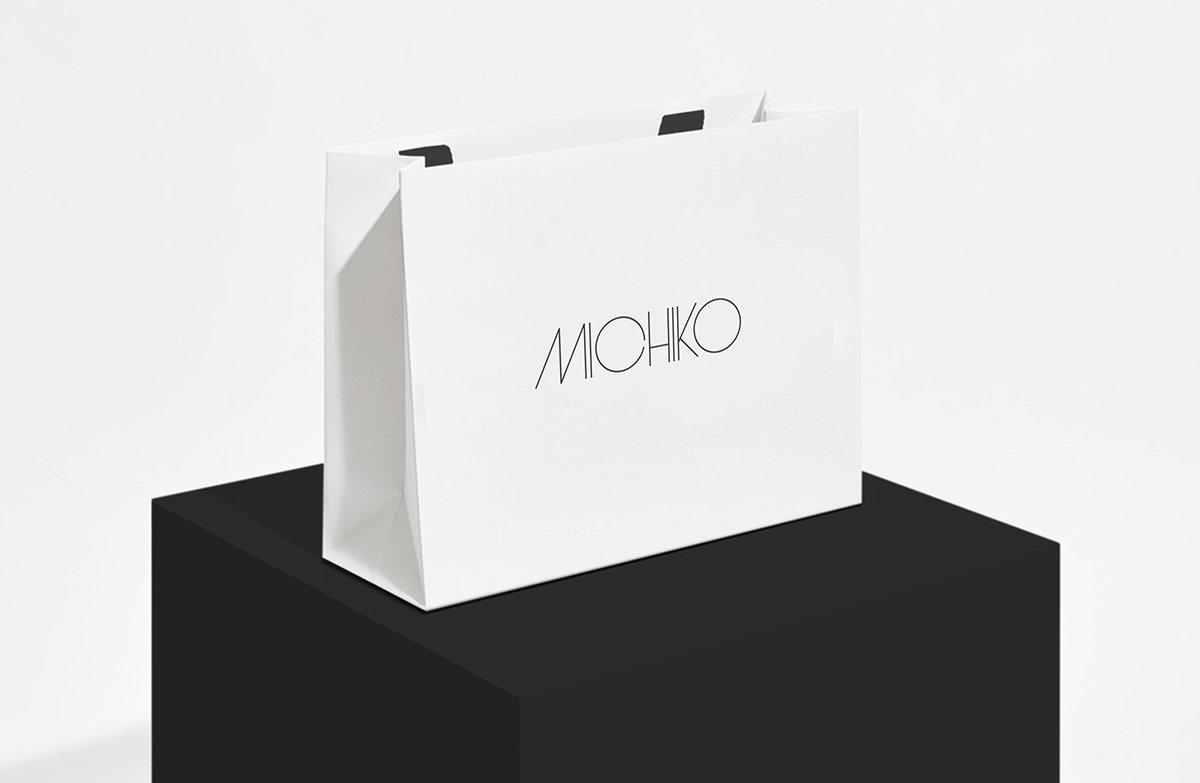Michiko限量版時尚品牌品牌設(shè)計欣賞，時尚服裝品牌設(shè)計，服裝品牌設(shè)計，服裝品牌策劃，服裝品牌全案策劃，服裝品牌形象設(shè)計，深圳品牌設(shè)計，深圳品牌策劃，深圳品牌全案策劃，深圳品牌形象設(shè)計，深圳包裝設(shè)計，左右格局