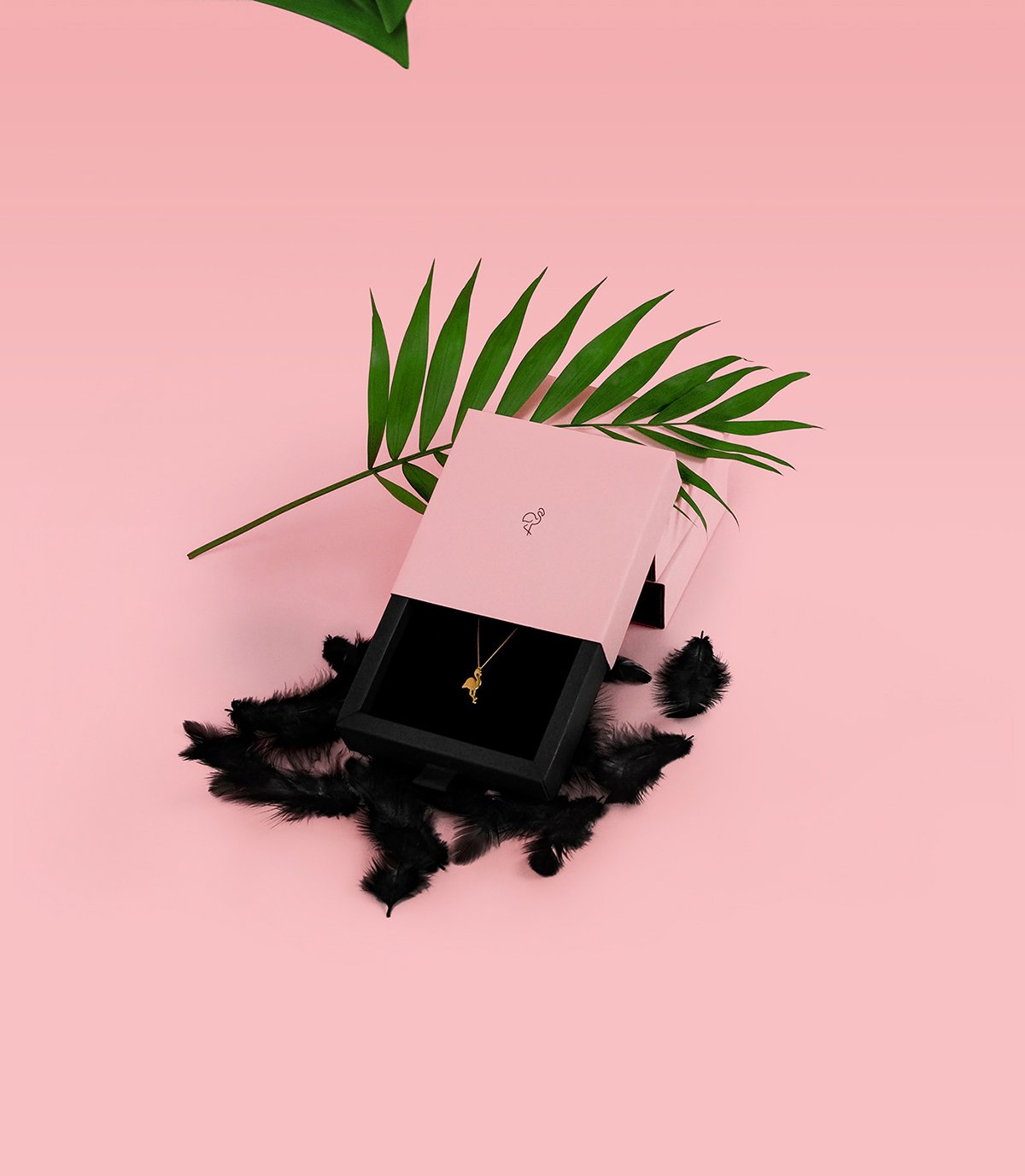 快時(shí)尚珠寶品牌品牌設(shè)計(jì)和品牌策劃，品牌設(shè)計(jì)，品牌策劃，珠寶品牌設(shè)計(jì)，珠寶品牌策劃，快時(shí)尚品牌設(shè)計(jì)，深圳品牌設(shè)計(jì)，深圳品牌策劃，左右格局