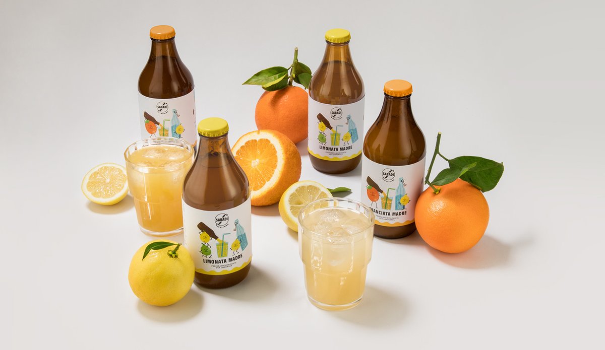 2組國(guó)外果汁飲料品牌設(shè)計(jì)賞析，品牌設(shè)計(jì)，飲料品牌設(shè)計(jì)，品牌包裝設(shè)計(jì)，深圳品牌設(shè)計(jì)，左右格局