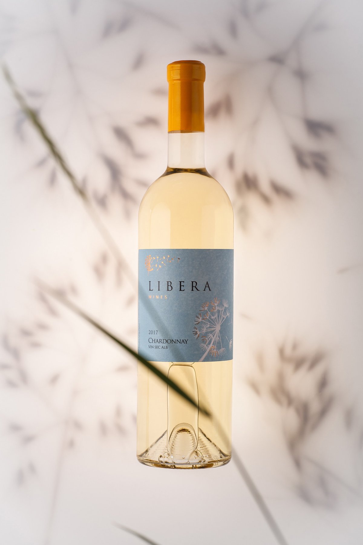 Libera餐食葡萄酒品牌包裝設(shè)計——創(chuàng)新品牌營銷的必要性，餐飲品牌設(shè)計，品牌形象整合，品牌包裝設(shè)計，餐飲品牌視覺設(shè)計，餐飲品牌營銷，品牌戰(zhàn)略定位，品牌設(shè)計公司，深圳品牌策劃，深圳品牌設(shè)計，左右格局