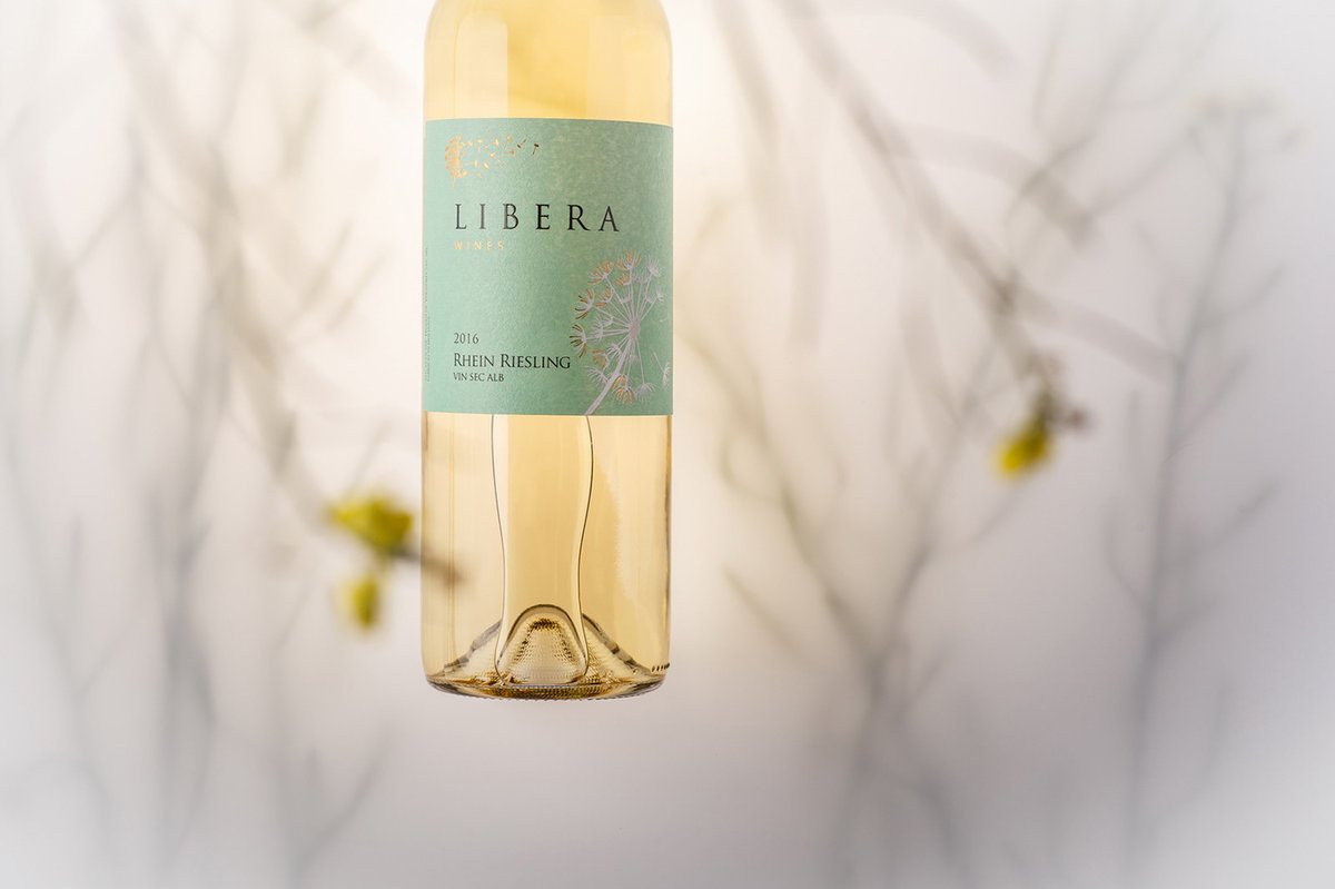 Libera餐食葡萄酒品牌包裝設(shè)計——創(chuàng)新品牌營銷的必要性，餐飲品牌設(shè)計，品牌形象整合，品牌包裝設(shè)計，餐飲品牌視覺設(shè)計，餐飲品牌營銷，品牌戰(zhàn)略定位，品牌設(shè)計公司，深圳品牌策劃，深圳品牌設(shè)計，左右格局