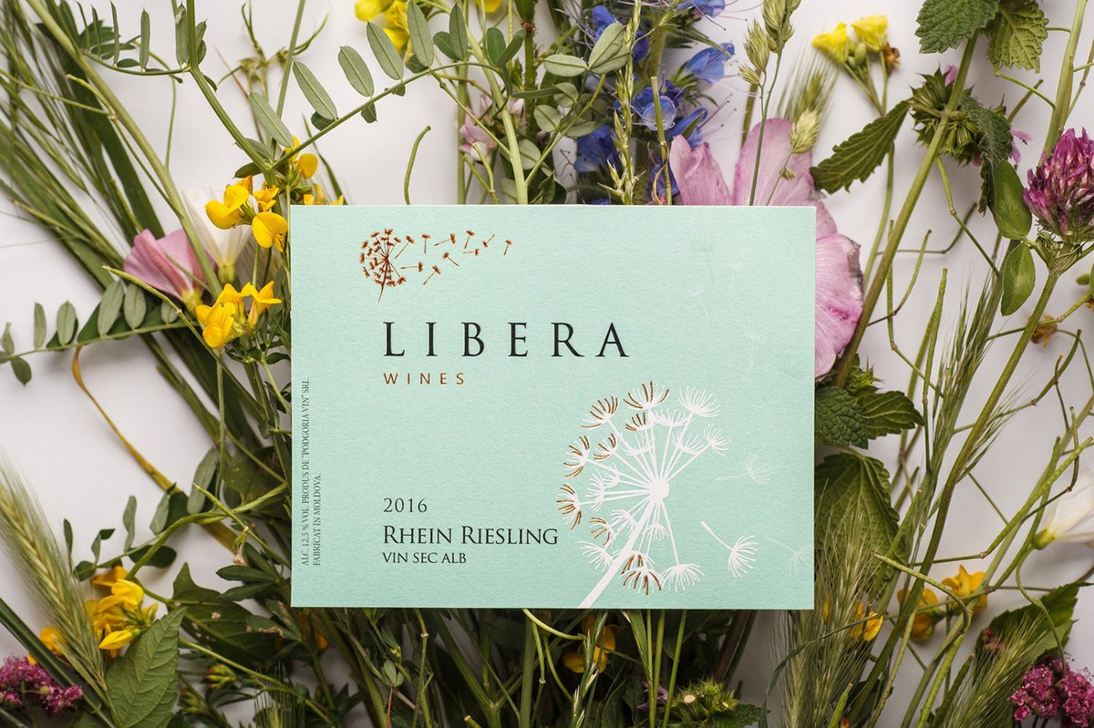 Libera餐食葡萄酒品牌包裝設(shè)計——創(chuàng)新品牌營銷的必要性，餐飲品牌設(shè)計，品牌形象整合，品牌包裝設(shè)計，餐飲品牌視覺設(shè)計，餐飲品牌營銷，品牌戰(zhàn)略定位，品牌設(shè)計公司，深圳品牌策劃，深圳品牌設(shè)計，左右格局