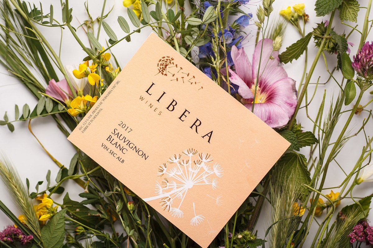 Libera餐食葡萄酒品牌包裝設(shè)計——創(chuàng)新品牌營銷的必要性，餐飲品牌設(shè)計，品牌形象整合，品牌包裝設(shè)計，餐飲品牌視覺設(shè)計，餐飲品牌營銷，品牌戰(zhàn)略定位，品牌設(shè)計公司，深圳品牌策劃，深圳品牌設(shè)計，左右格局