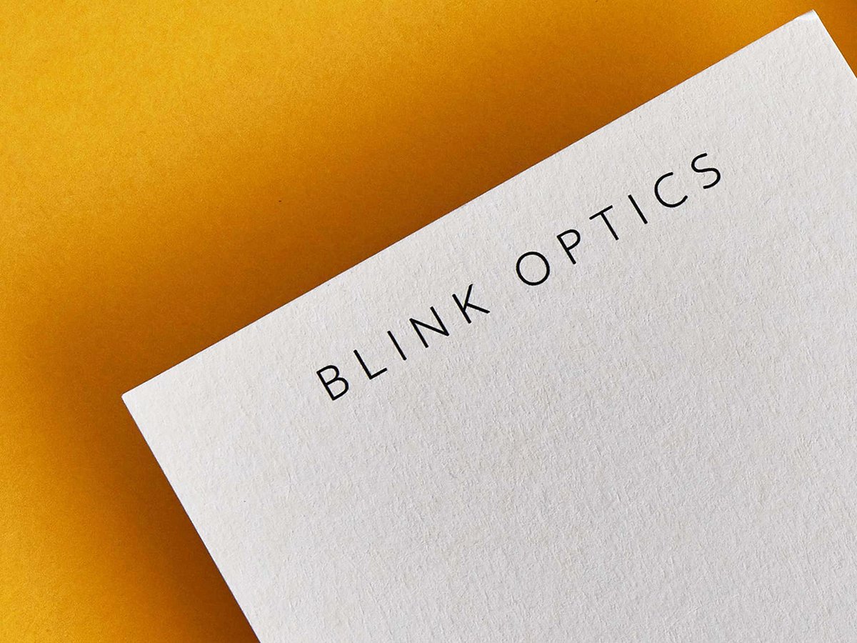 時(shí)尚品牌 Blink 眼鏡店品牌設(shè)計(jì)和個(gè)性化品牌調(diào)性的定位，時(shí)尚品牌設(shè)計(jì)，時(shí)尚品牌形象設(shè)計(jì)，品牌形象整合，飾品品牌設(shè)計(jì)，品牌營(yíng)銷(xiāo)，品牌戰(zhàn)略定位，品牌設(shè)計(jì)公司，品牌策劃公司，深圳品牌策劃，深圳品牌設(shè)計(jì)，左右格局