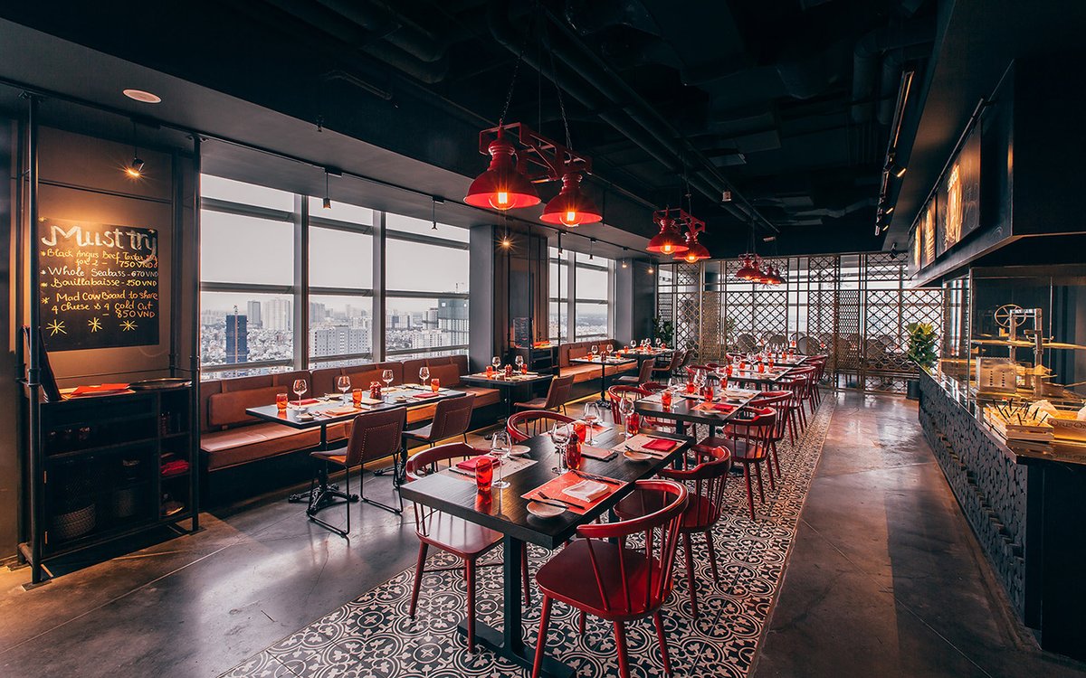 餐飲Mad Cow品牌策劃設(shè)計(jì)案例——燒烤與酒吧的完美結(jié)合，餐飲品牌設(shè)計(jì)，餐飲品品牌形象設(shè)計(jì)，品牌形象整合，餐飲品牌營(yíng)銷，餐飲品牌戰(zhàn)略定位，品牌設(shè)計(jì)公司，品牌策劃公司，深圳品牌策劃，深圳品牌設(shè)計(jì)，左右格局